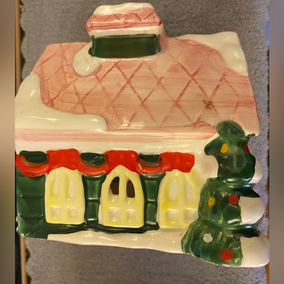 Ceramic Winter house “Home for the Holidays” vintage tealite by jasco w/ og box! - Picture 4 of 8